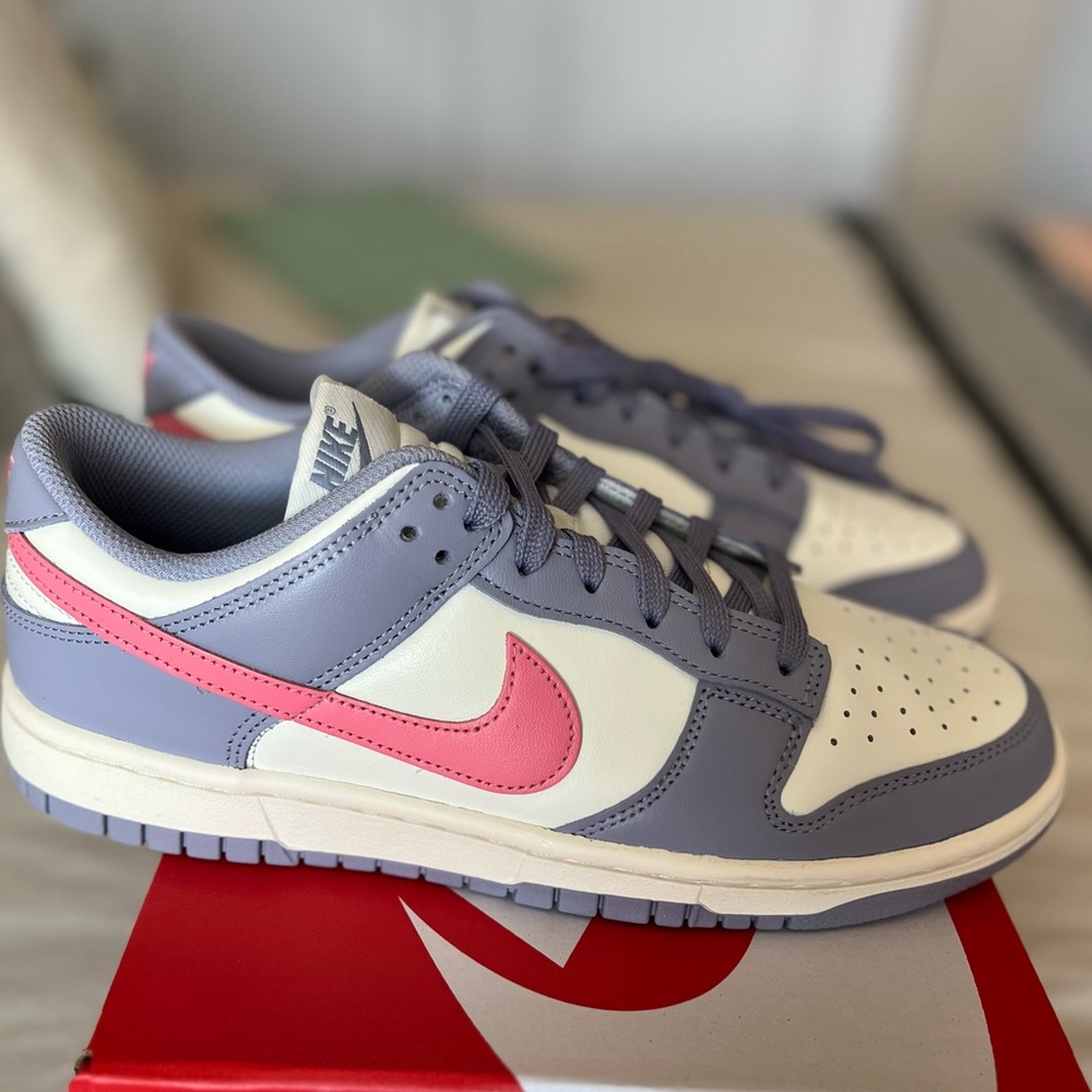 Women’s Nike Dunk low